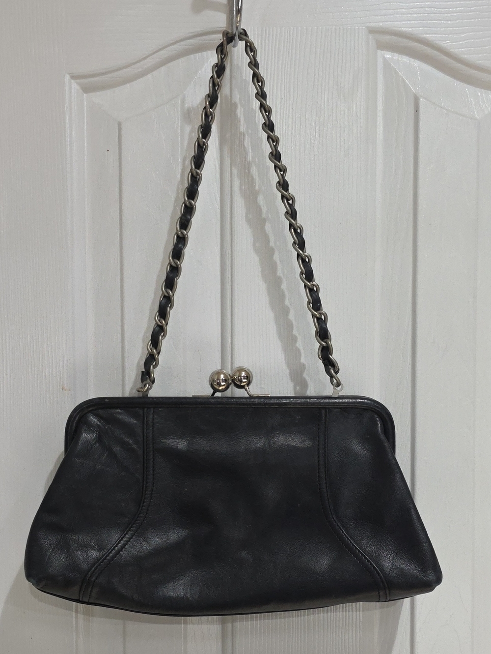 Tignanello Vintage Classic Black Leather Chain-Handle Shoulder Bag
